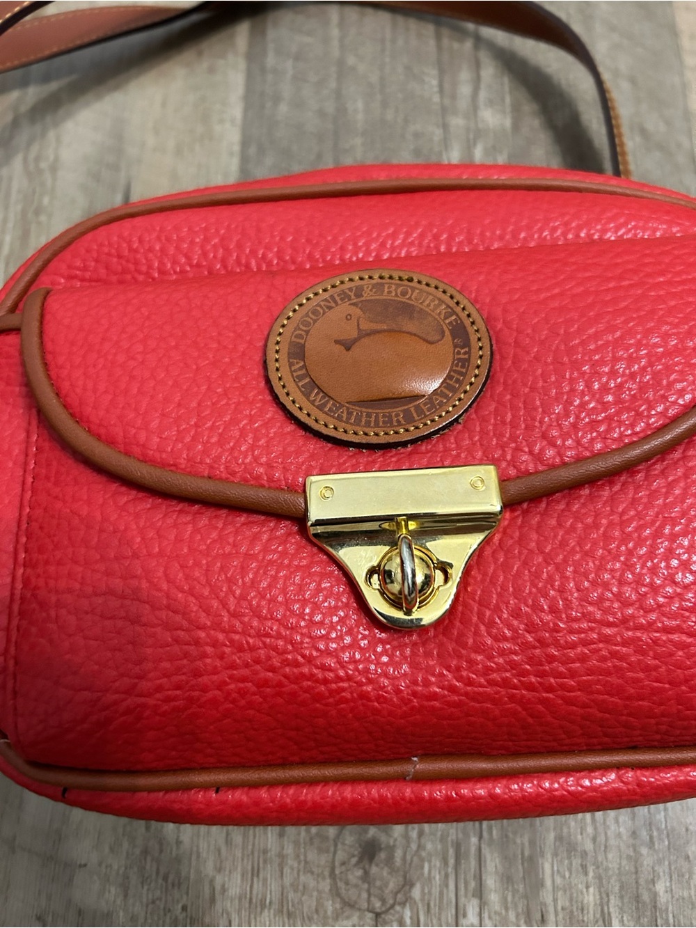 Vintage Dooney & Bourke Pebble Leather Red Kilty Bag - Picture 2 of 8